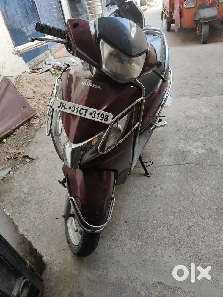 Maroon  colour well maintained activa 125