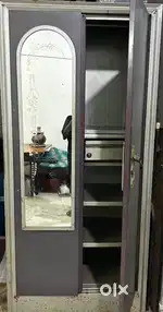 Bureau - Iron