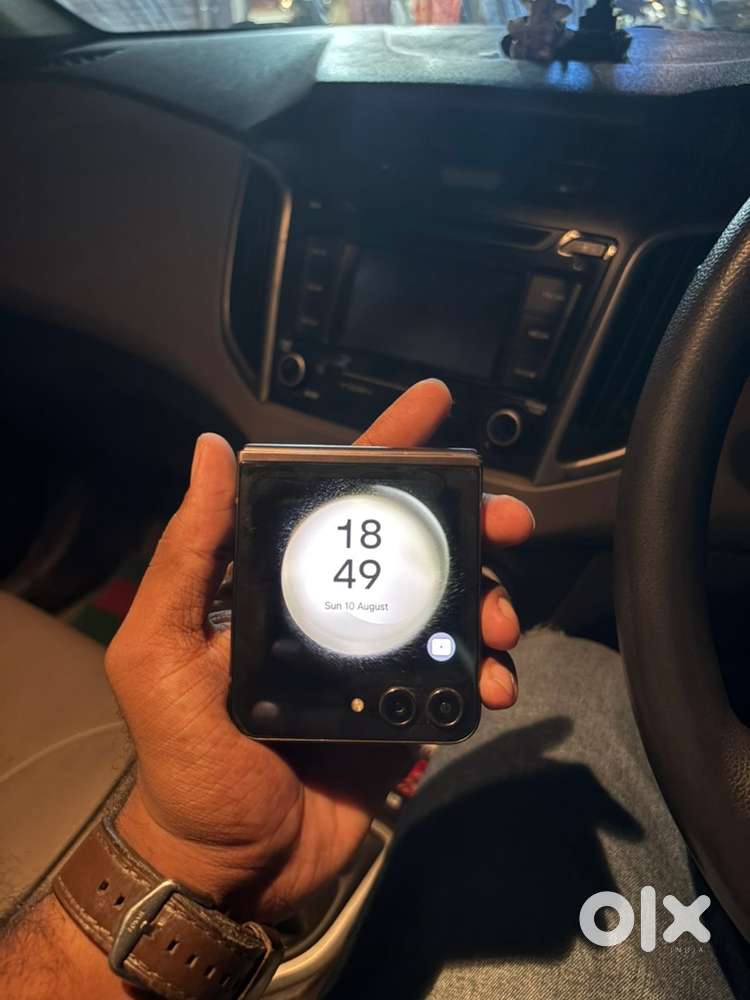 Samsung flip 5 best condition 8/256gb yellow colour