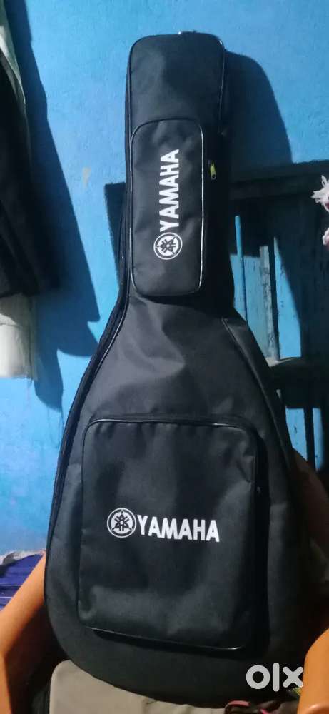 Yamaha Acoustic guitar. Model F280---1Month Old