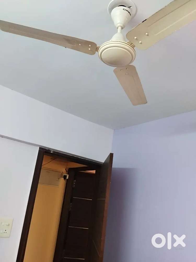 Crompton Ceiling fan with Good condition