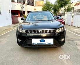 Mahindra XUV300 W6, 2023, Petrol