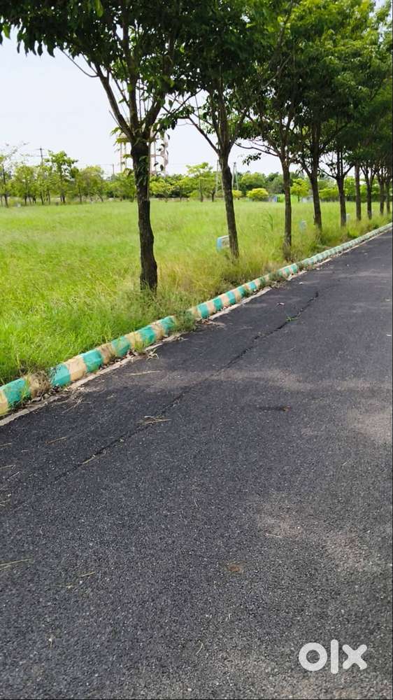 Wanted Fair looking femaleoffice admin for reputed real estate company