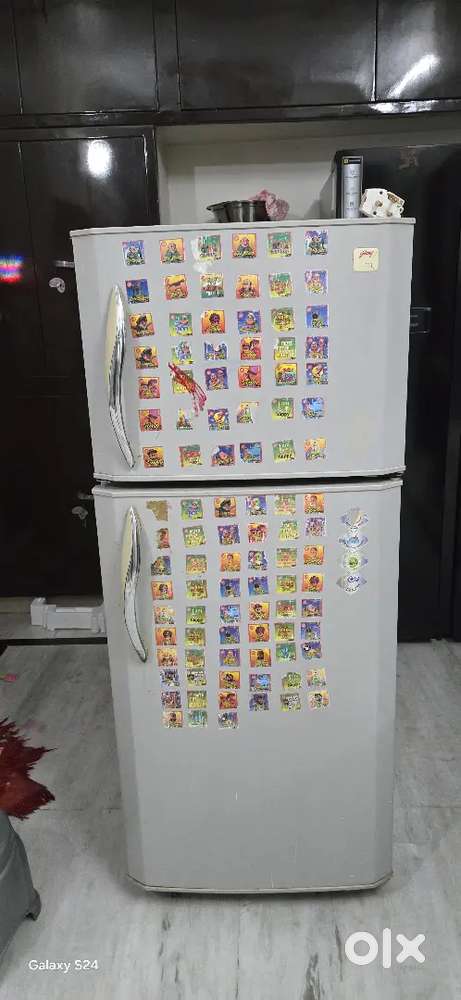 Double door refrigerator 4ft* height 300-350 letre