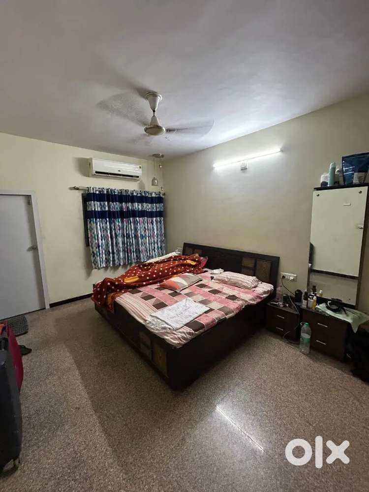 Replacement for me in 3 BHK flat.