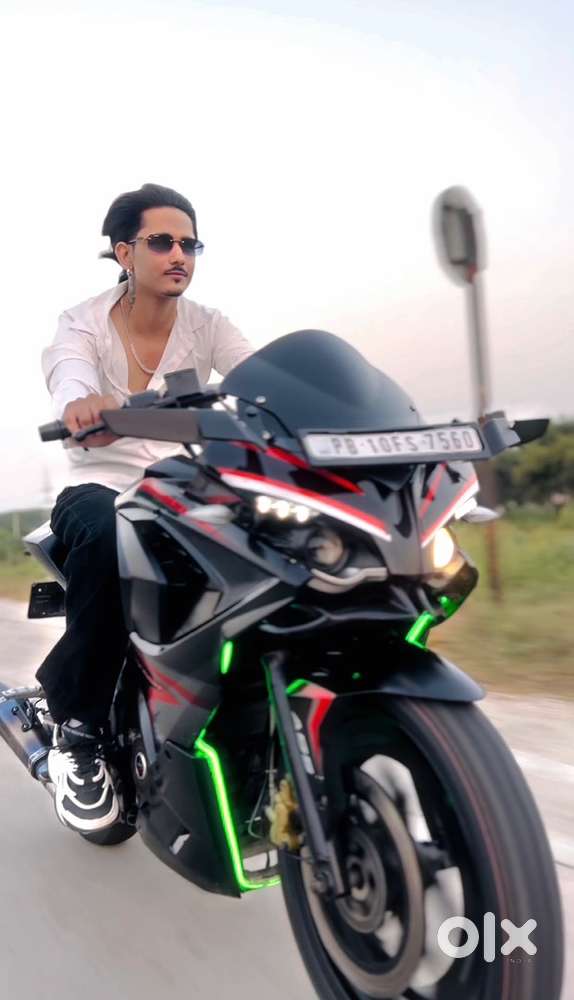 pulsar rs200 with abs (bs3)2016,rs200, pulsar,RS, sports bike,new