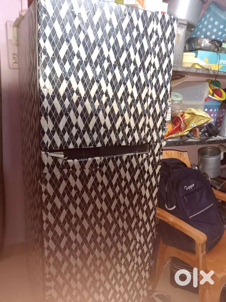 Fridge 15 years old working nice