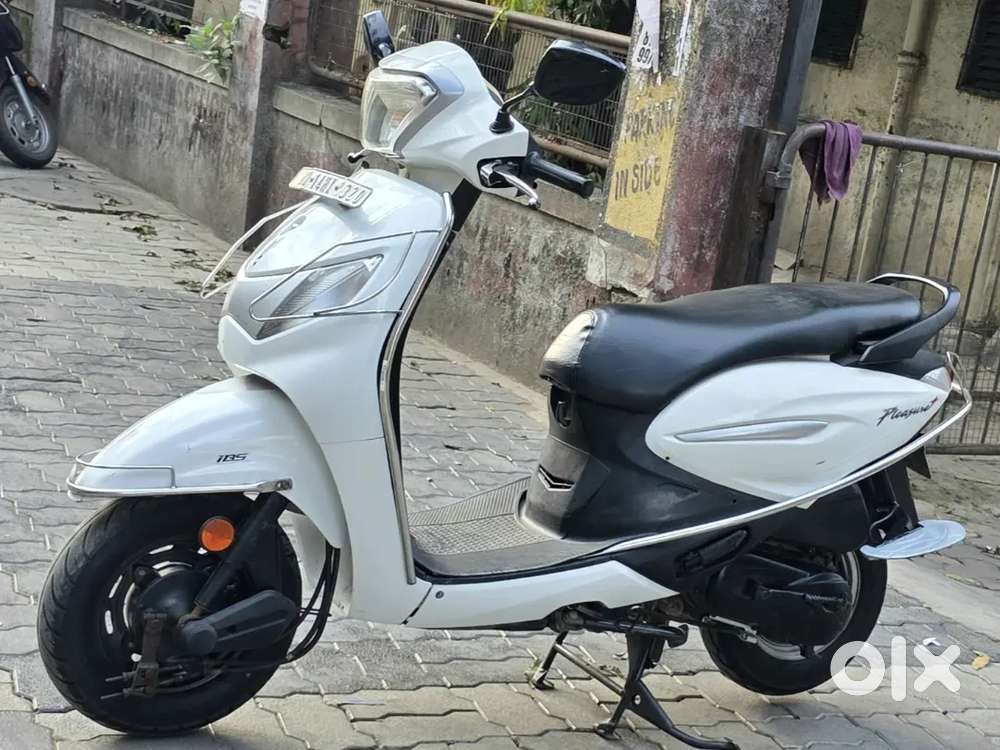 HERO PLEASURE IN EXCELLENT SHOWROOM CONDITION FOR SALE