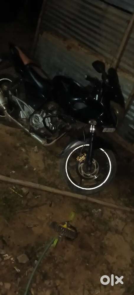 Bajaj Pulsar 220
