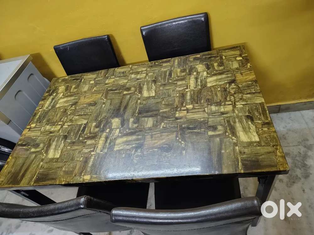 Dinning Table