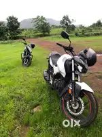 Hero Xtreme 160R dual disc.
