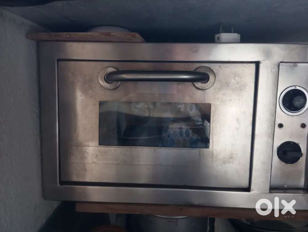 Comercial pizza oven...