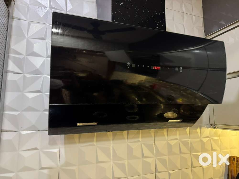 Premium Black Glass Kitchen Chimney