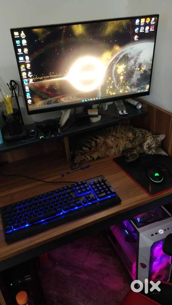 Mint Condition Gaming PC (i9, RTX 3070, 32 GB RM) + Full Setup