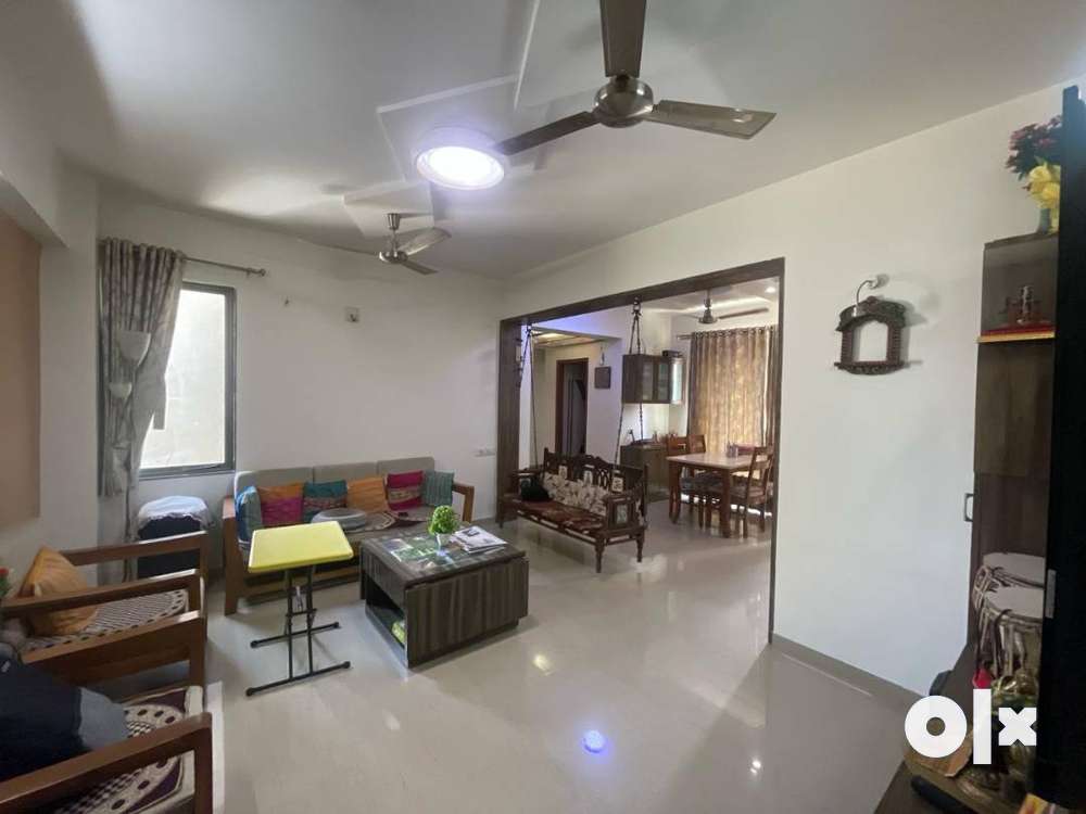 Well Maintain Fully Furnished 3 Bhk Flat For Sale In Vaishnodevi