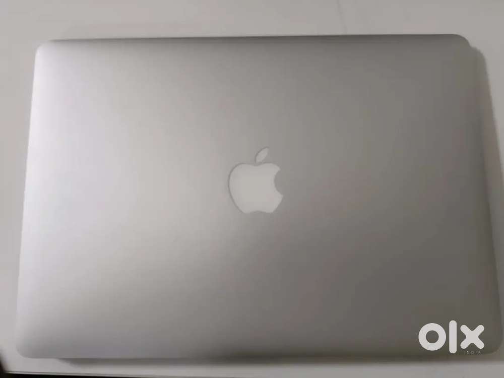Laptop Apple