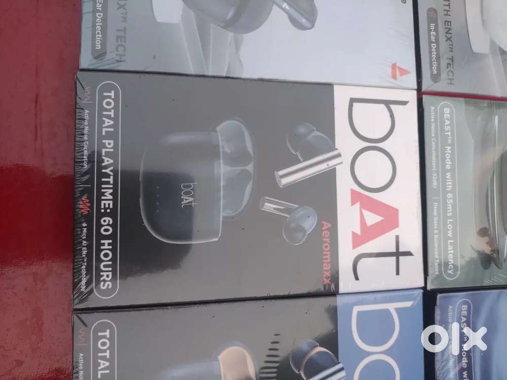 BOAT EARBUDS ONEPLUS AND OTHER BRAND NEW CONDITION