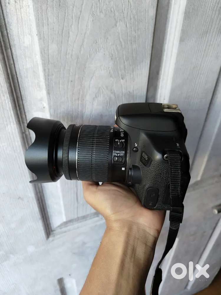DSLR camera Cannon EOS 750D