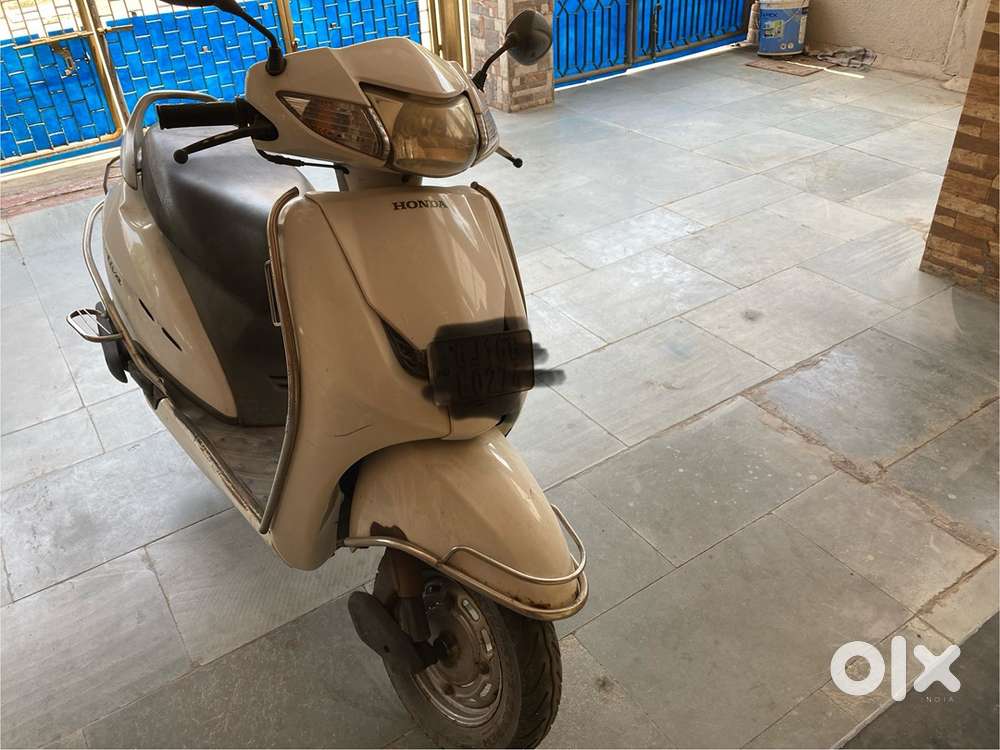 A Petrol Activa first owned at an excellent condition.