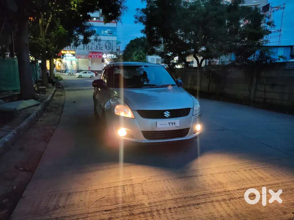 Maruti Suzuki Swift 2012 CNG & Hybrids 76000 Km Driven