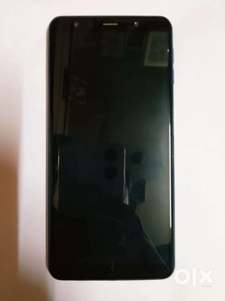 SAMSUNG GALAXY A7 (4 GB  64 GB )