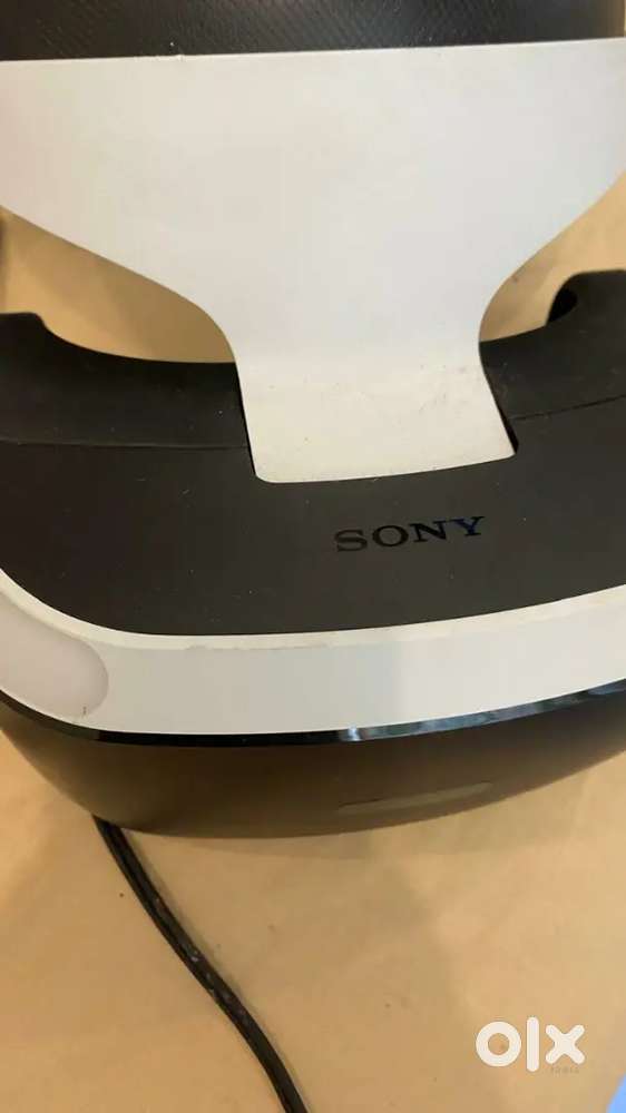 SONY PS VR IMPECCABLE CONDITION HARDLY USED NEW