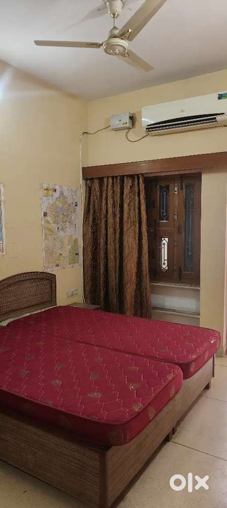1 rk furnished in vaishali nagar only for girls