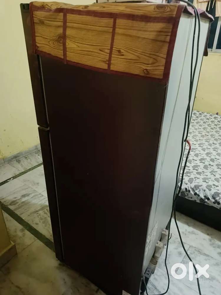 Whirlpool 245 Litre