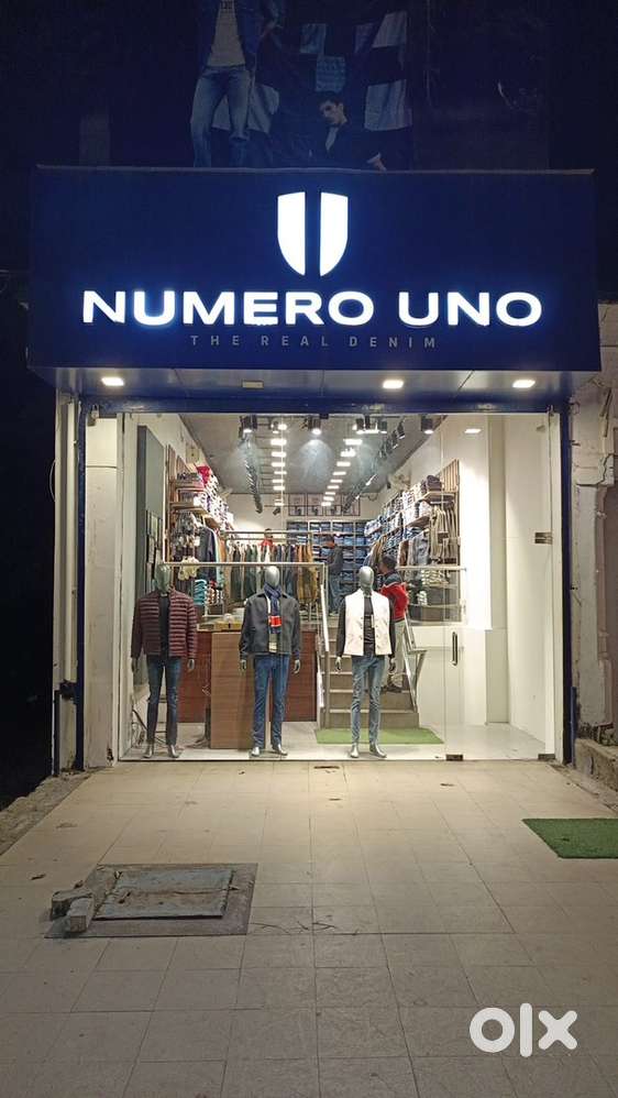 Staff need Numero uno  derhadun clock tower rajur road kotak bank