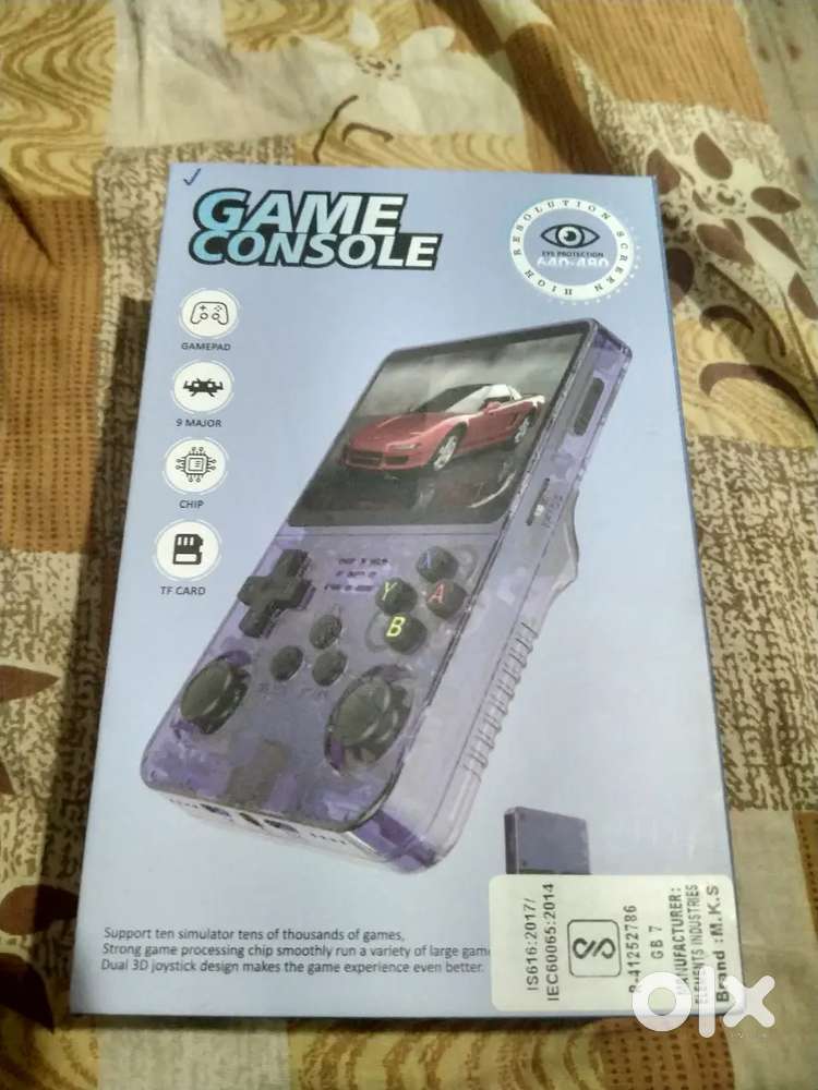 R36S Handheld Game Console