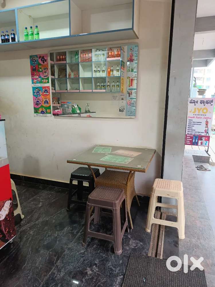 Fresh fruit juice and icecream shop