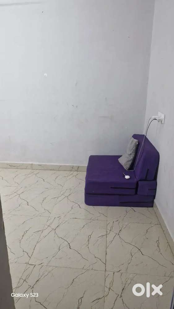 Urgent Requirement Flatmate