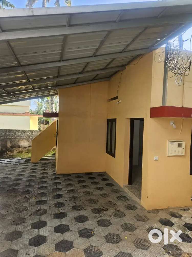 Independent single stored house for rent at Sasthamangalam
