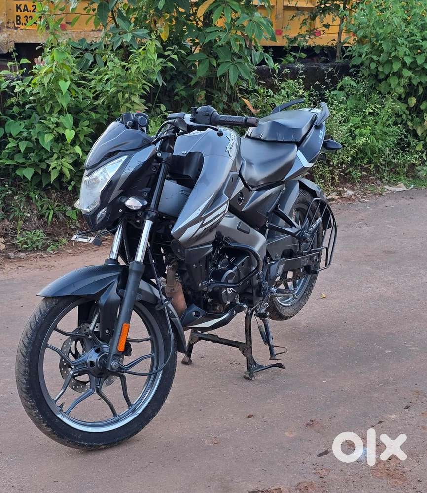 Pulsar 125 NS loan facility available