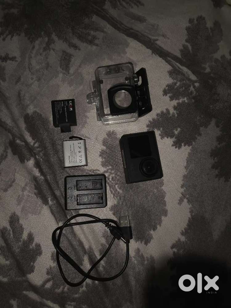 Sj 4000 action camara with 2 battery and charger