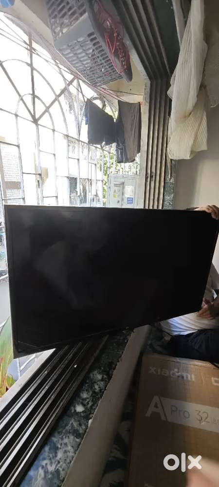 Mi 4A smart LED 32 TV for sale (require repair)