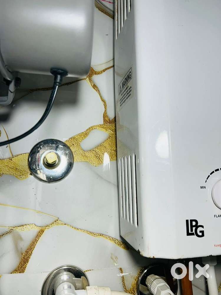 Gas  gyser in good condition V guard