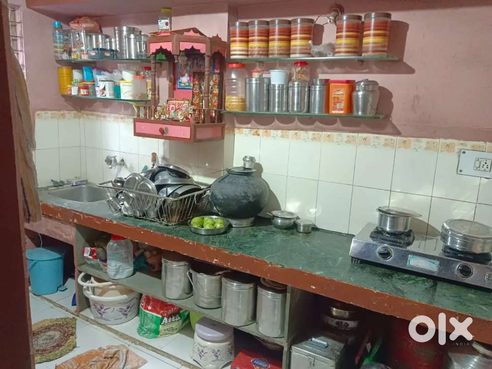 Aanpurna man road dashera medan ke paas.