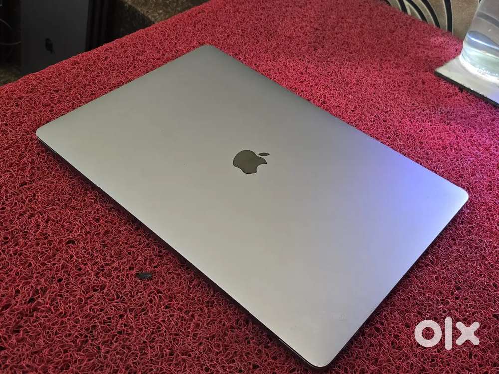 Apple Macbook Pro 2020 i7 16gb 512gb 5.5gb Graphics 16inch Retina