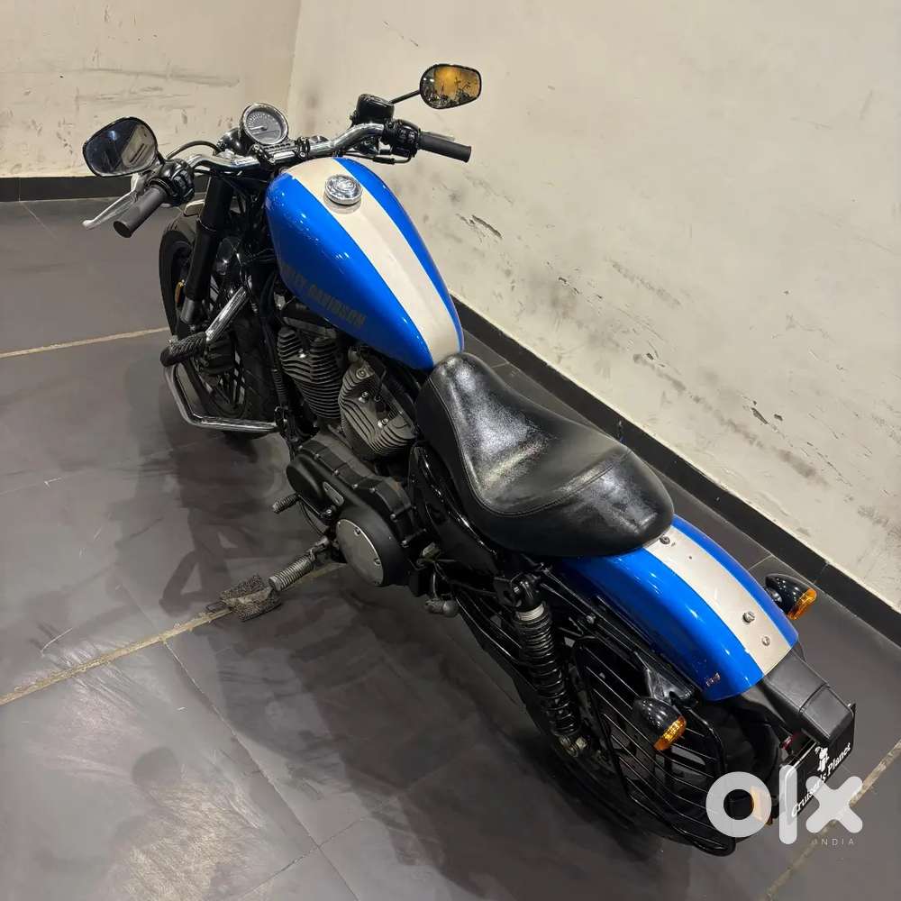 HARLEY DAVIDSON ROADSTER