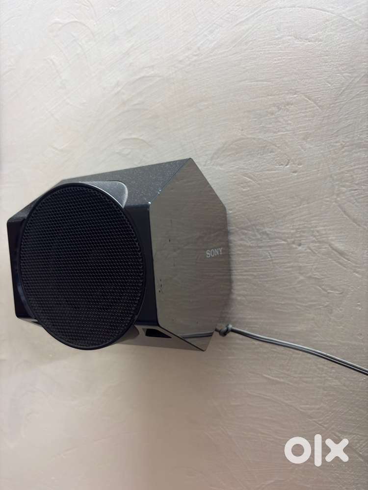 Sony htiv300 model 5 speakers and woofer
