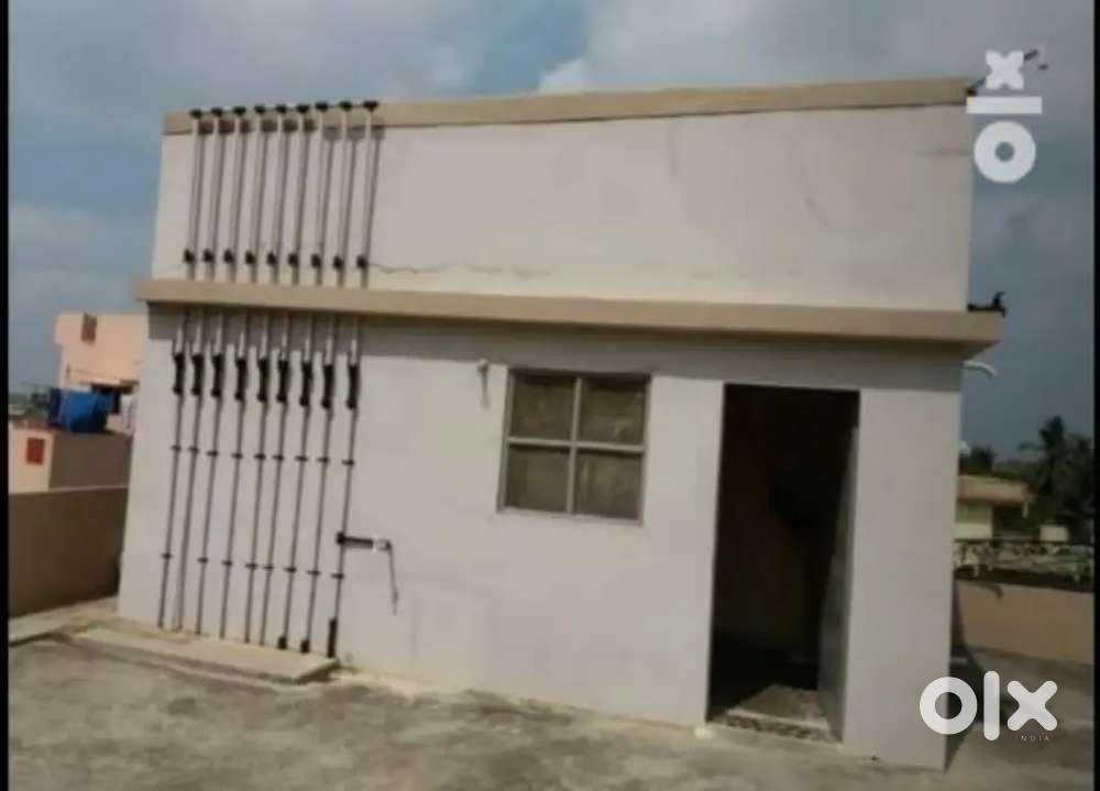 PentHouse is Rent for batchlers  at satrampadu Eluru