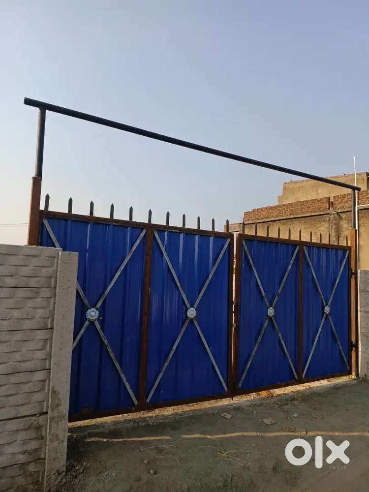 Open plot area with boundary for commercial purposes