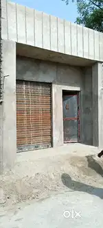 चुनार रोड bachao हनुमान जी मंदिर से अंदर है मकान के पास तीन मोहनी है