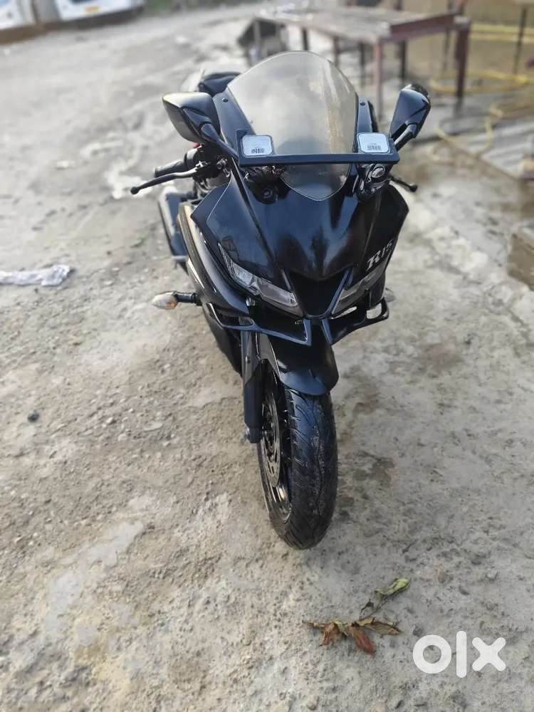 Yamaha R15 v.3 excellent condition