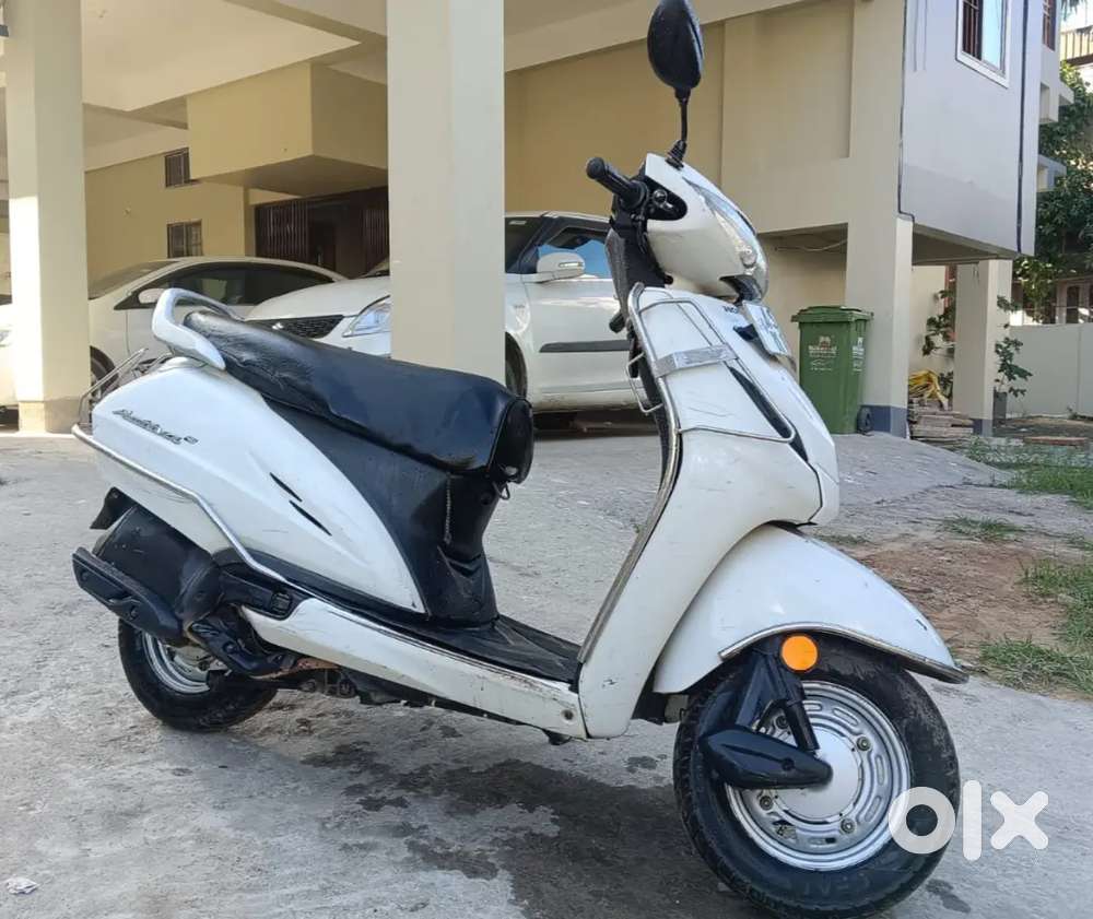 Honda Activa 4G is on showroom condition.Bit negotiable