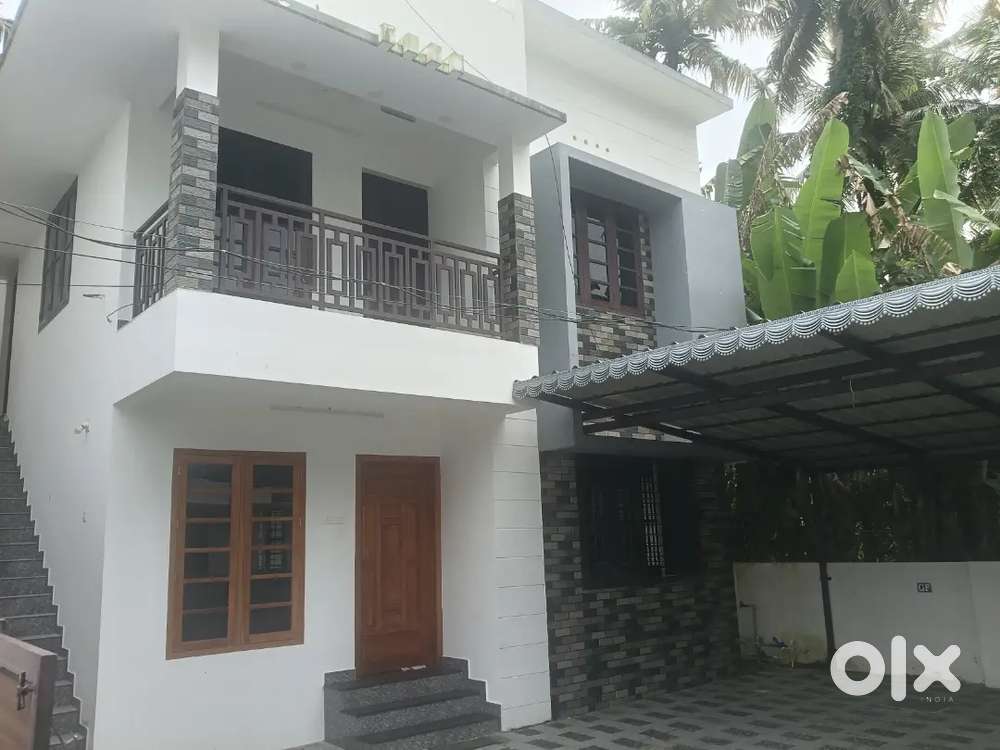 2 bhk ground floor villa for rent only family.