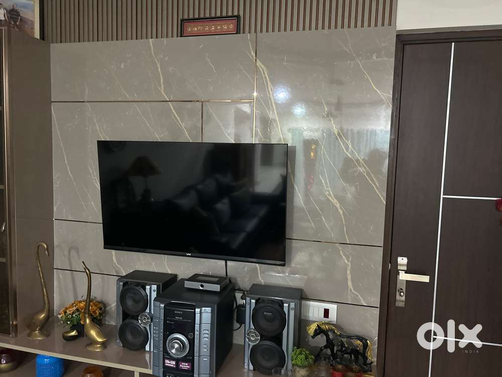43 inches led VW TV as like as nee