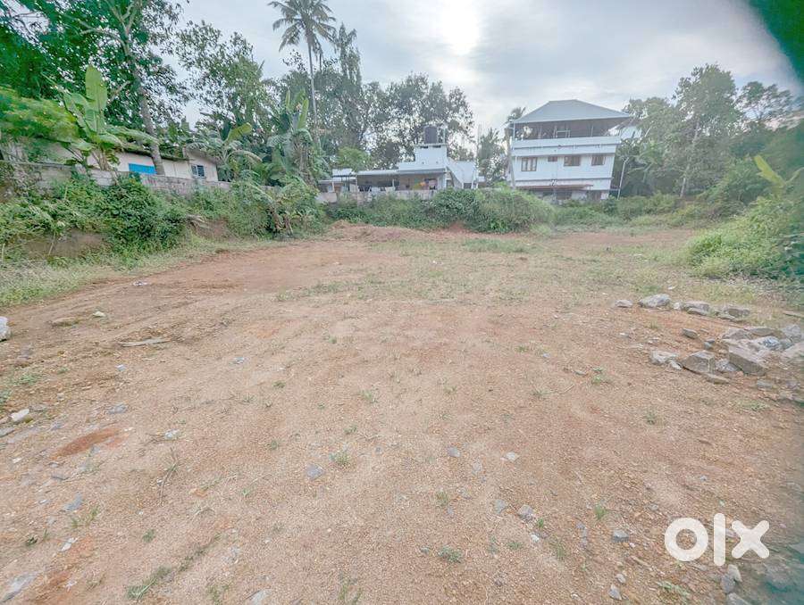 House plot 8 cents at Karappuzha-Kottayam town 5.70 lakh/cent