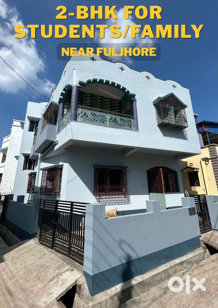 2bhk for students and family with 900 sqft semi-furnished